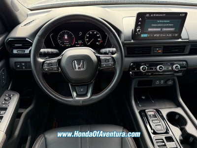 2025 Honda Pilot TrailSport / CERTIFIED/ LOW MILES