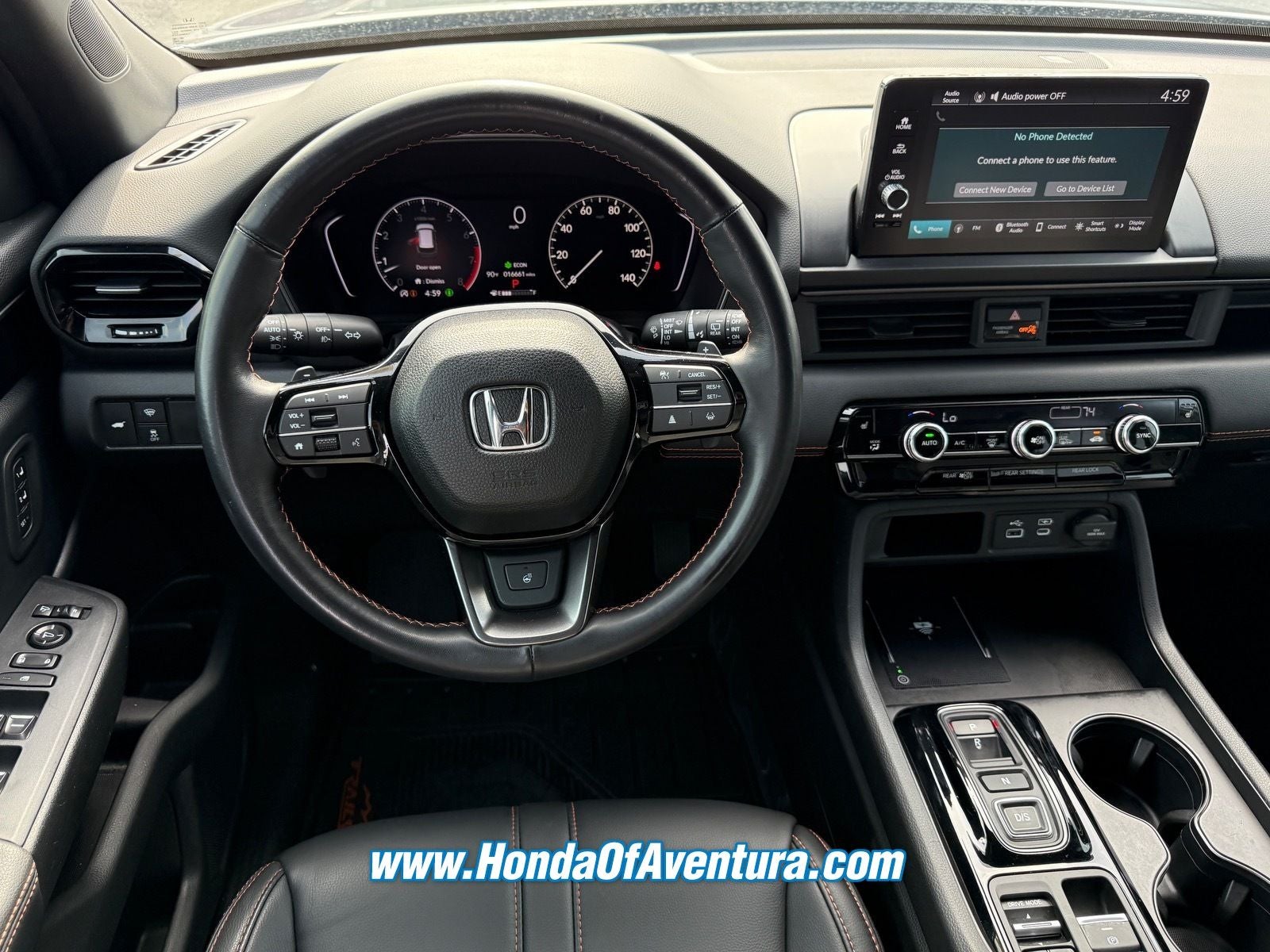 2025 Honda Pilot TrailSport / CERTIFIED/ LOW MILES