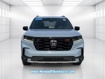 2025 Honda Pilot TrailSport / CERTIFIED/ LOW MILES