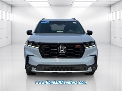 2025 Honda Pilot TrailSport / CERTIFIED/ LOW MILES