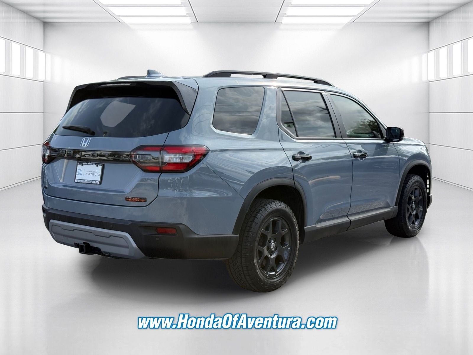 2025 Honda Pilot TrailSport / CERTIFIED/ LOW MILES