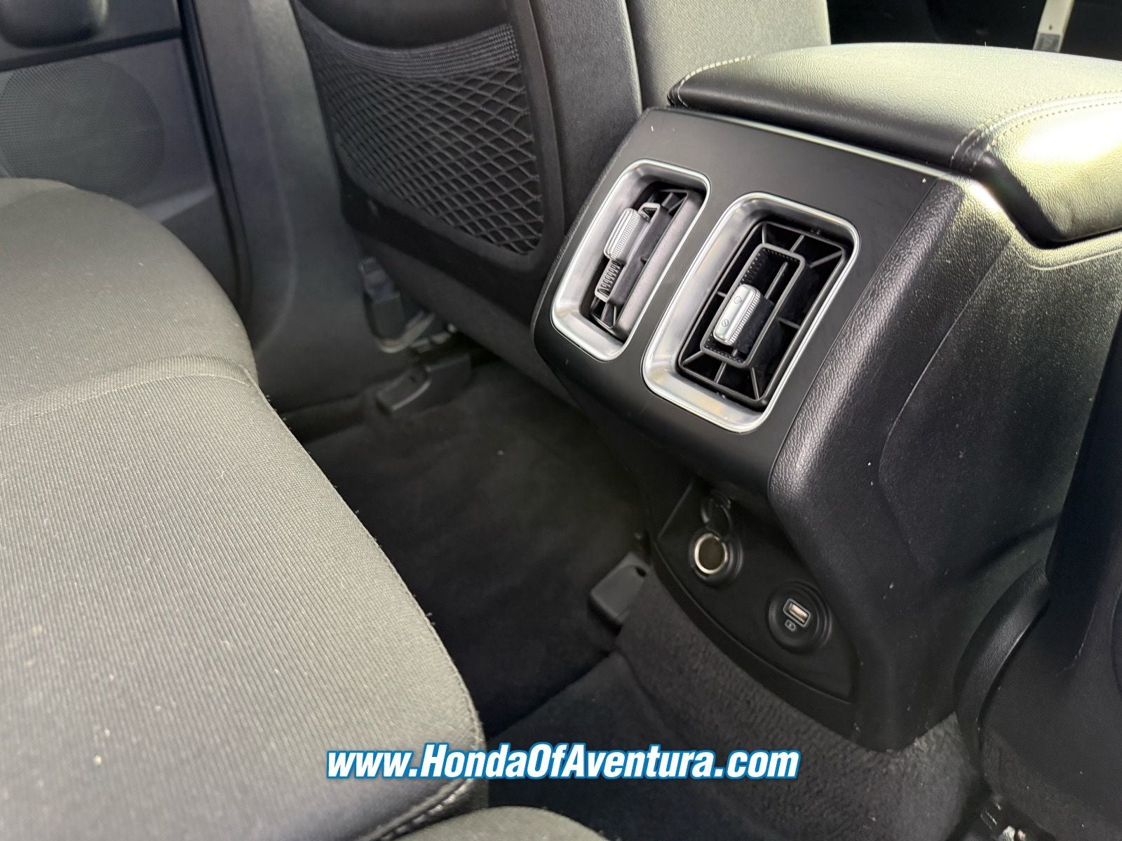 2022 Kia Sorento LX /AWD