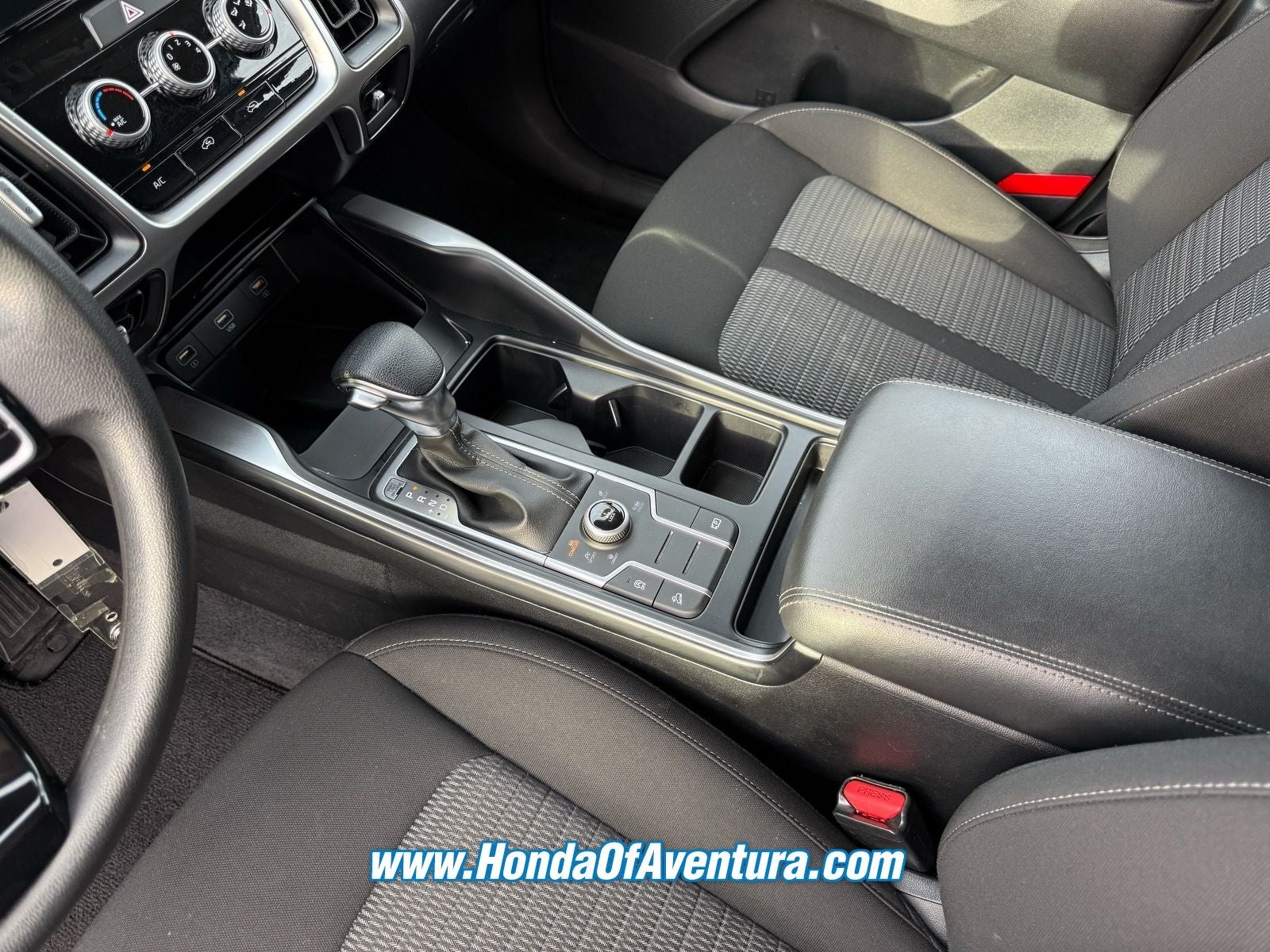 2022 Kia Sorento LX /AWD
