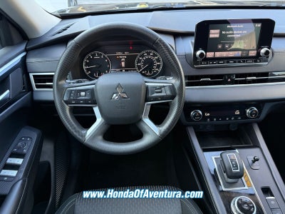 2023 Mitsubishi Outlander ES