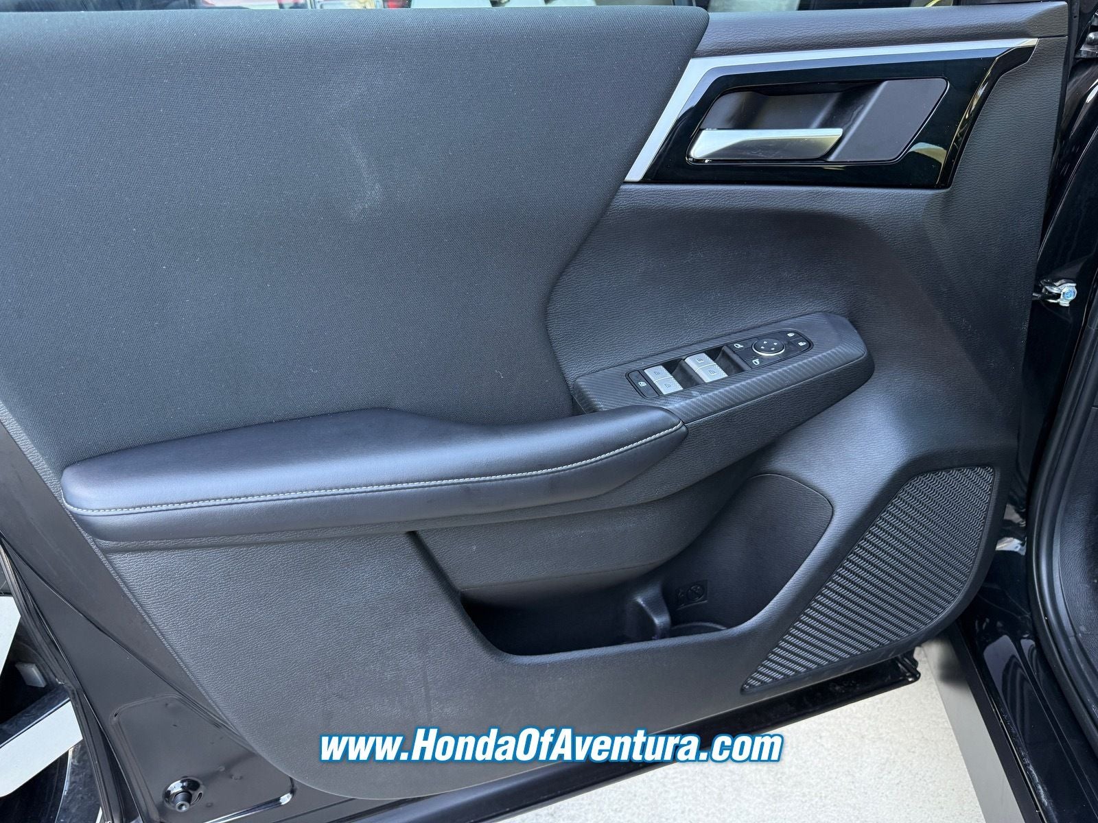 2023 Mitsubishi Outlander ES