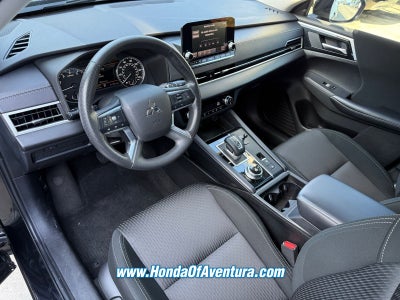 2023 Mitsubishi Outlander ES