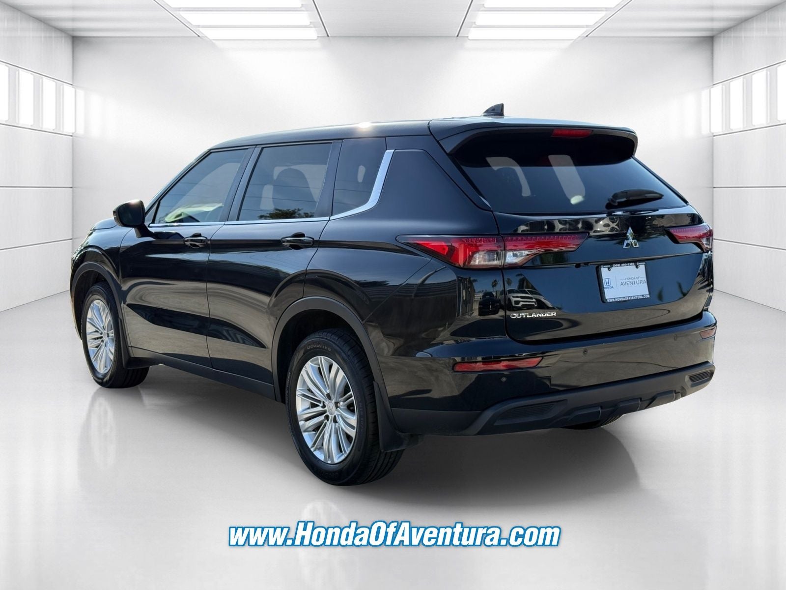 2023 Mitsubishi Outlander ES