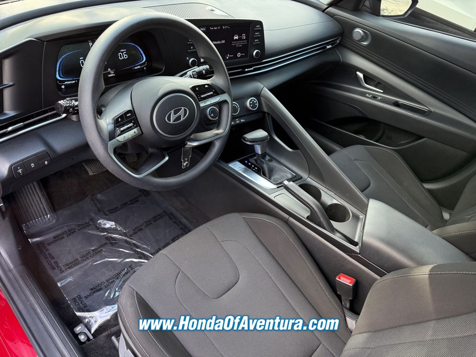 2024 Hyundai Elantra SE